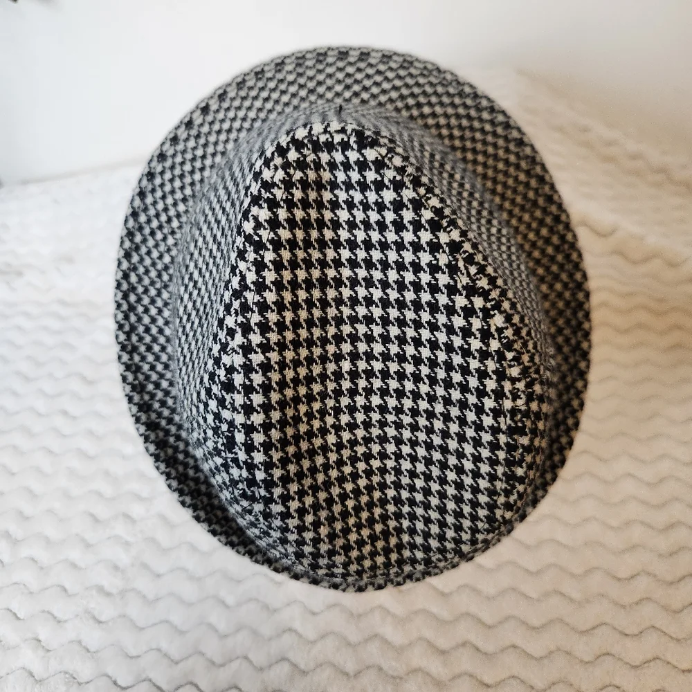 Black & White Houndstooth 